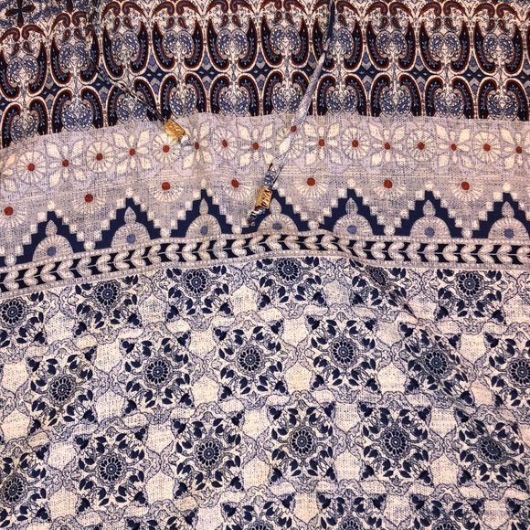 Veronicam blue and red shirt size small - Picture 2 of 4